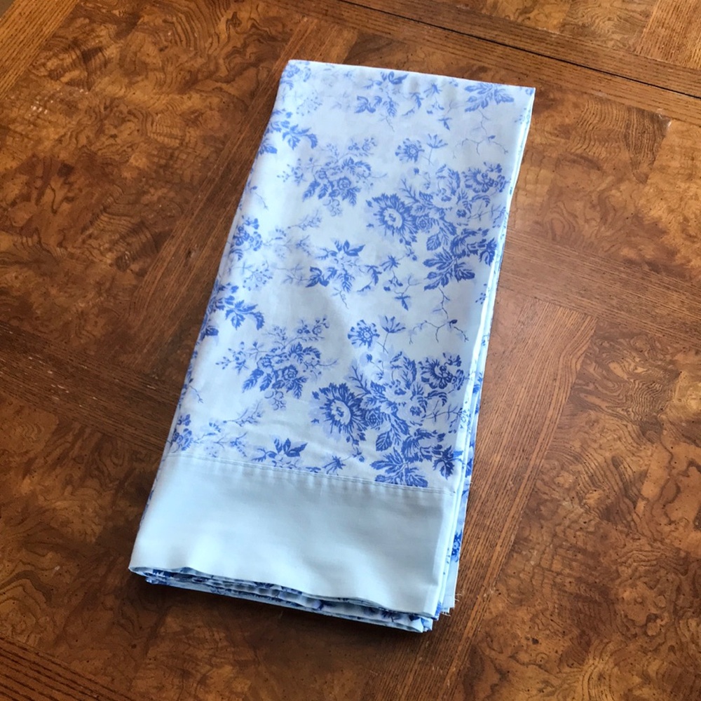 Vintage Blue Floral Flat Sheet, Full Size